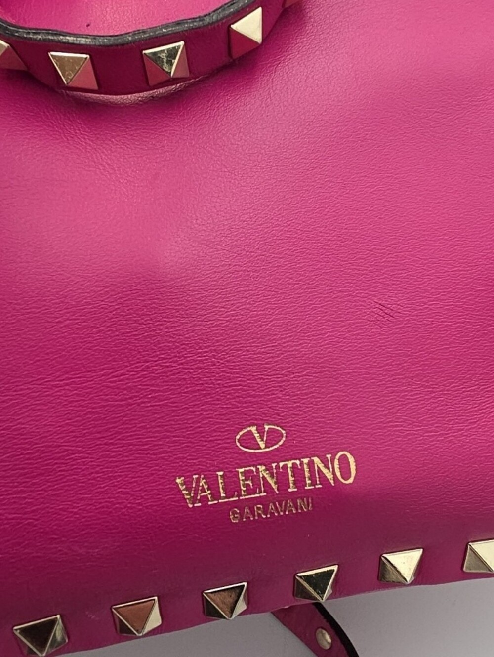 Valentino Garavani Fushia Rock Stud 2-Way Small Tote Gold Hardware (EUC)COA💖 - Picture 6 of 11